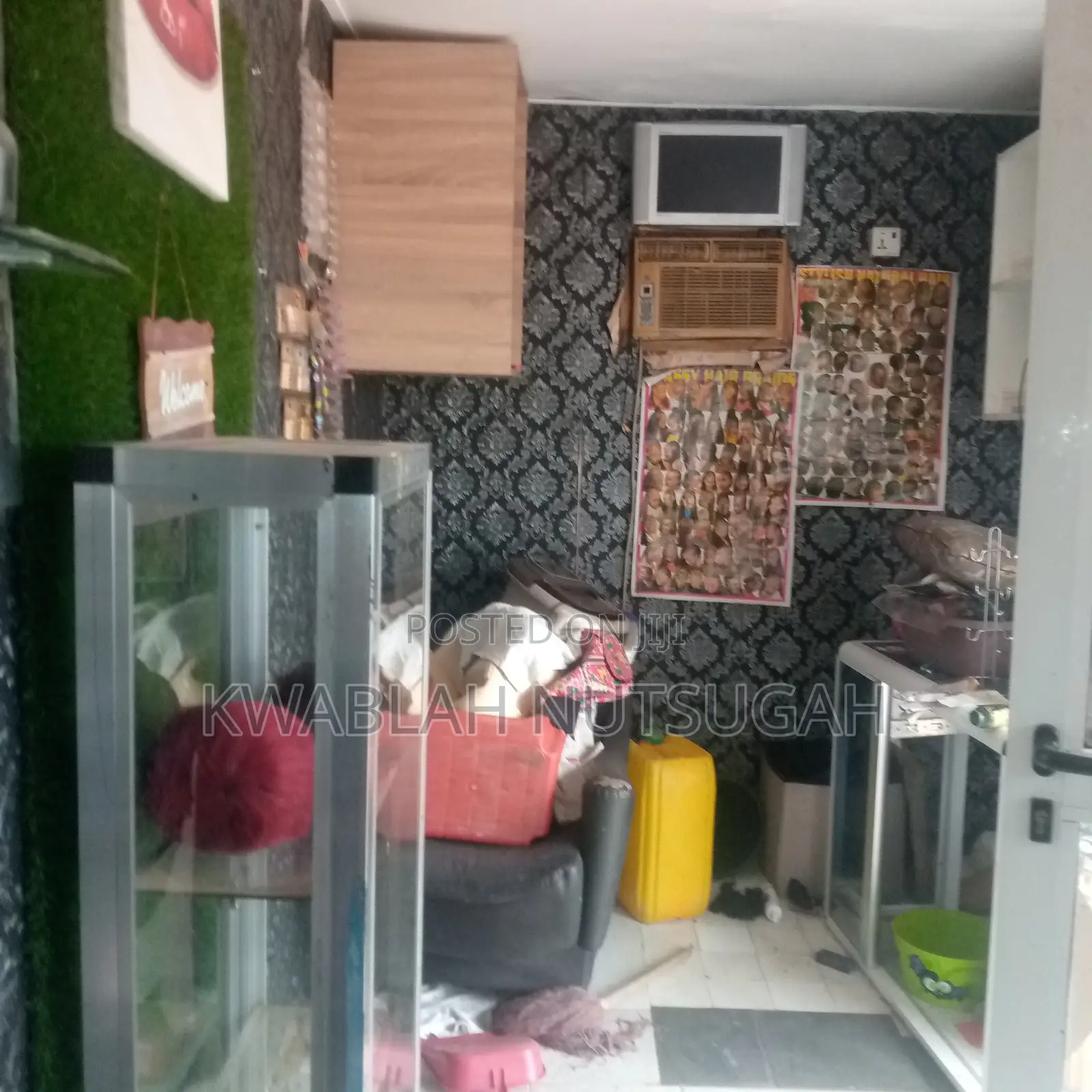 Roadside Container Shop for Rent at Nungua- Barrier
