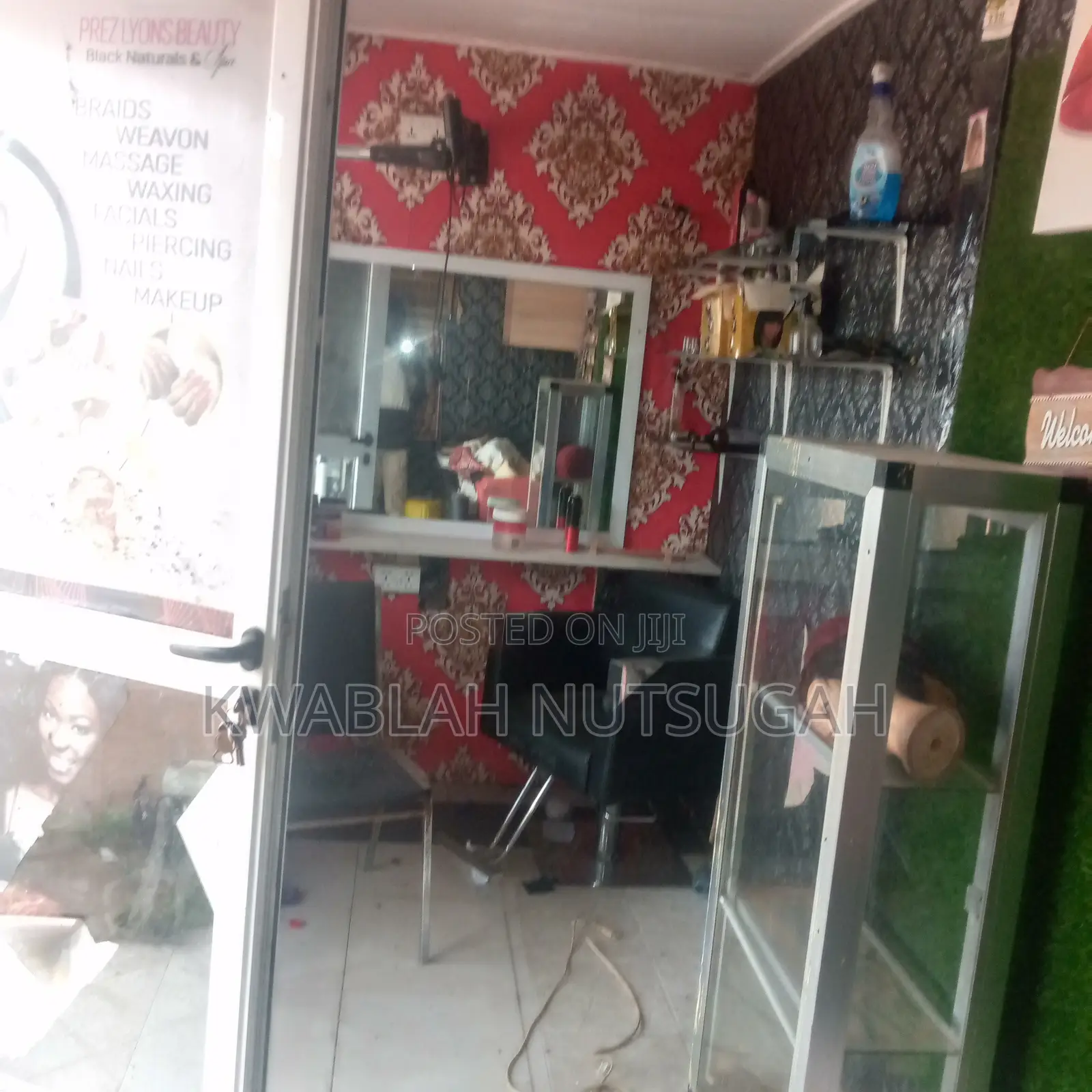 Roadside Container Shop for Rent at Nungua- Barrier