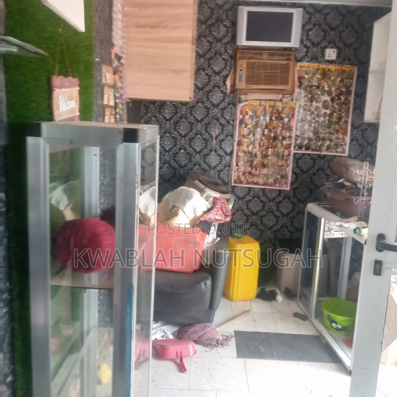 Roadside Container Shop for Rent at Nungua- Barrier