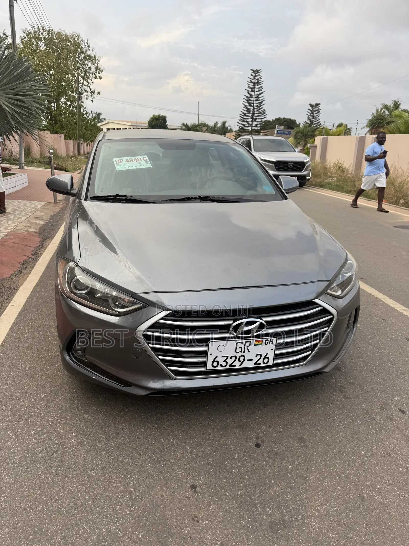 Hyundai Elantra SE Sedan FWD (2.0L 4cyl 6M) 2017 Gray