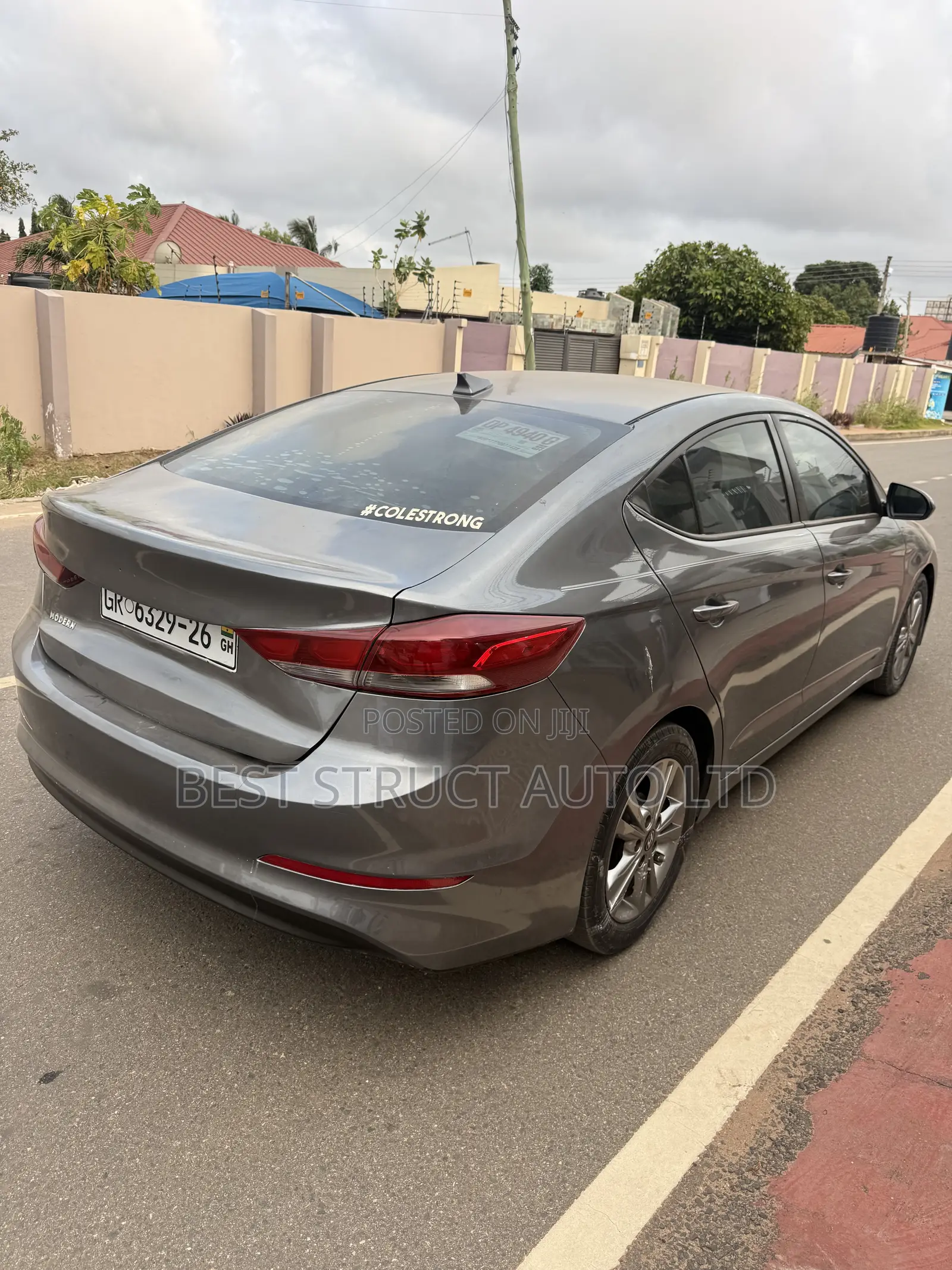 Hyundai Elantra SE Sedan FWD (2.0L 4cyl 6M) 2017 Gray