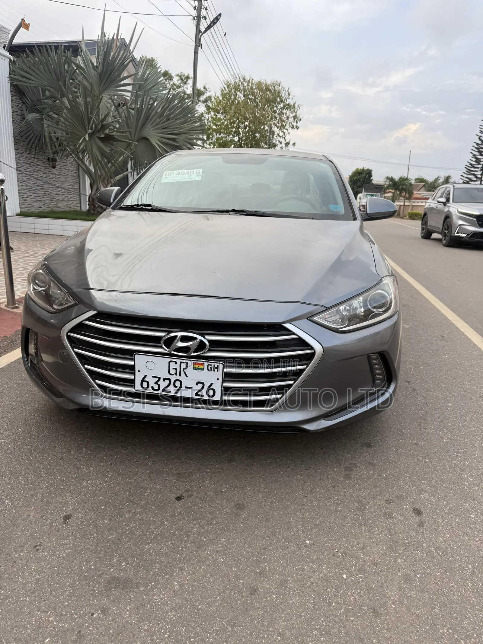 Hyundai Elantra SE Sedan FWD (2.0L 4cyl 6M) 2017 Gray