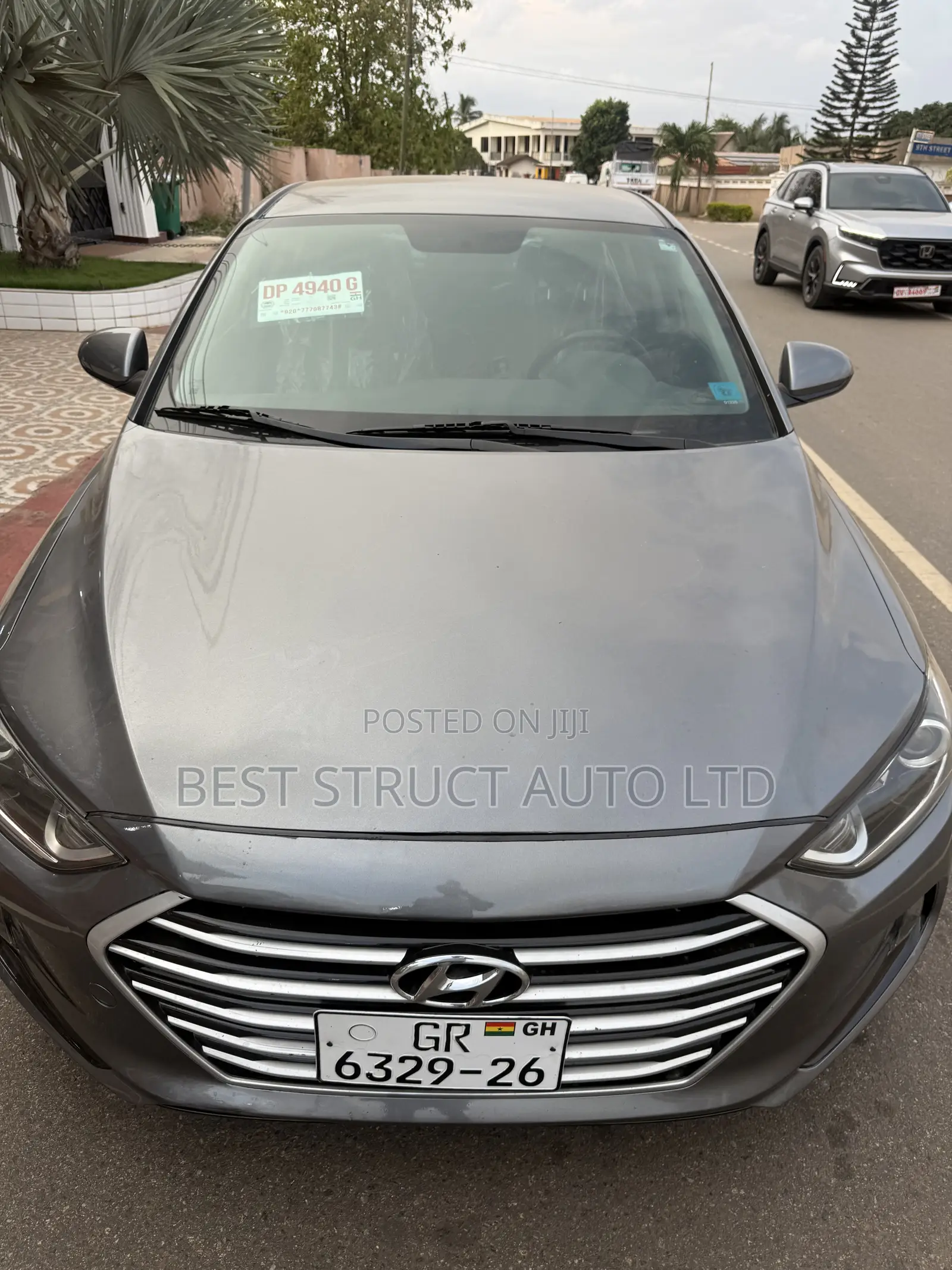 Hyundai Elantra SE Sedan FWD (2.0L 4cyl 6M) 2017 Gray