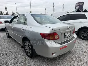 Toyota Corolla 2010 Silver
