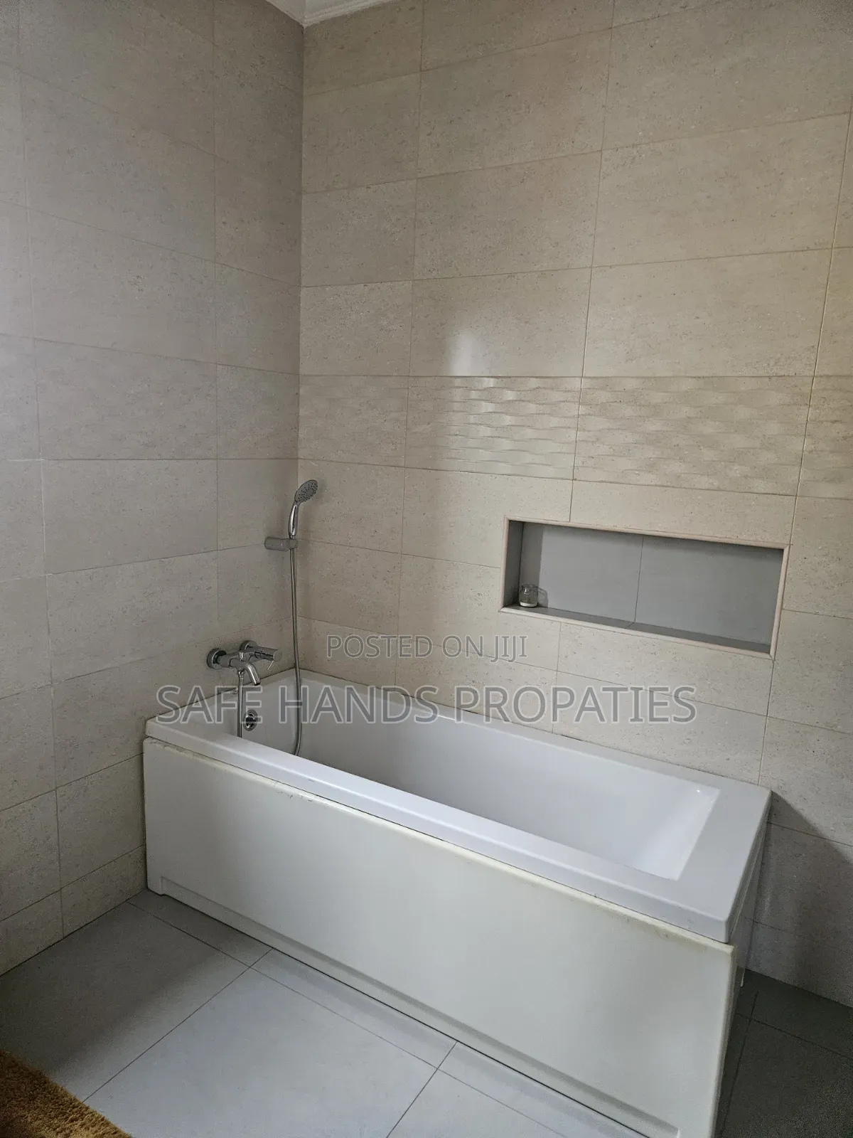 Furnished 5bdrm House in Accra Metropolitan for sale