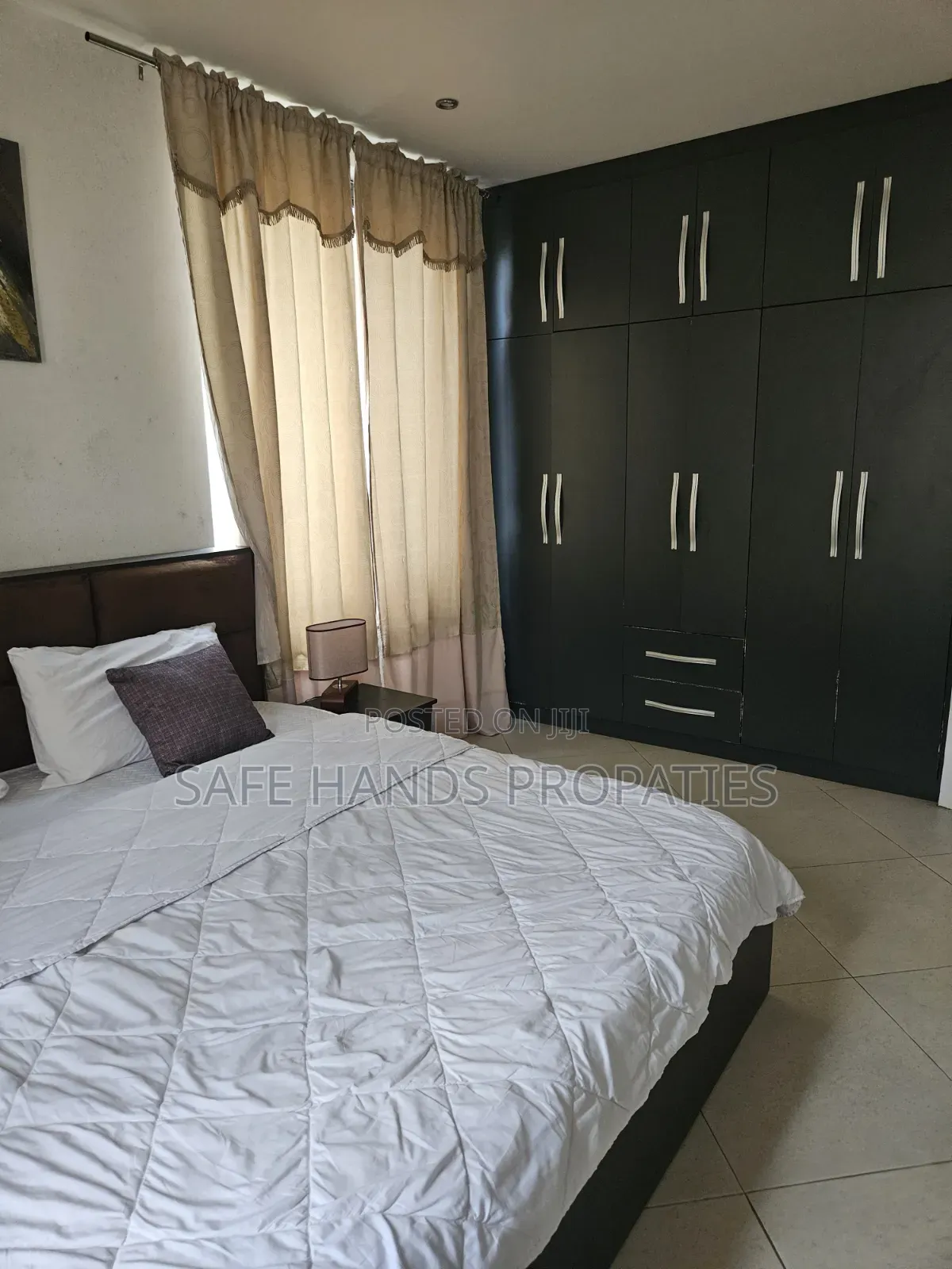 Furnished 5bdrm House in Accra Metropolitan for sale