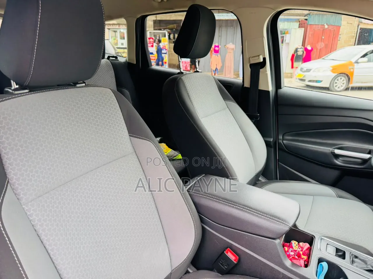 Ford Escape SE 4x4 2019 White