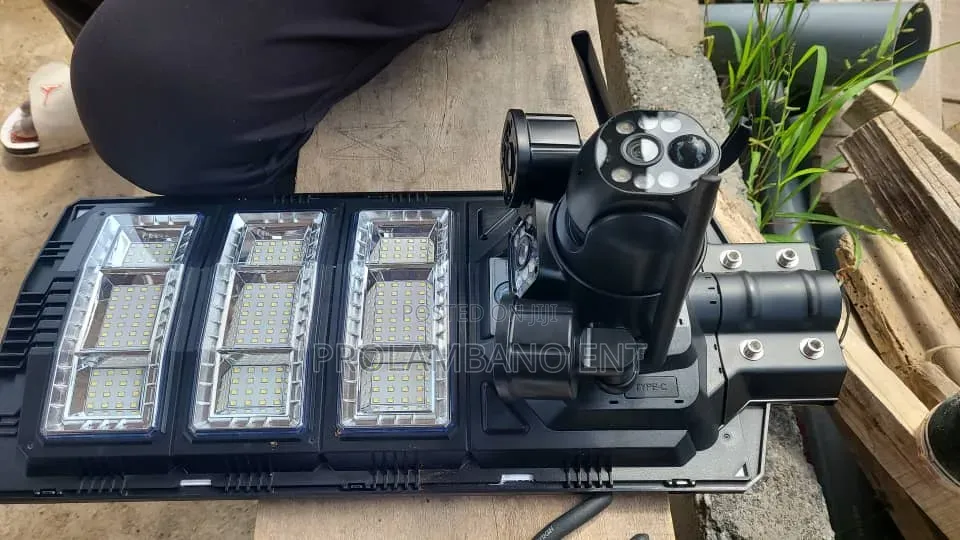 4G Streetlight Solar Camera V380 Pro
