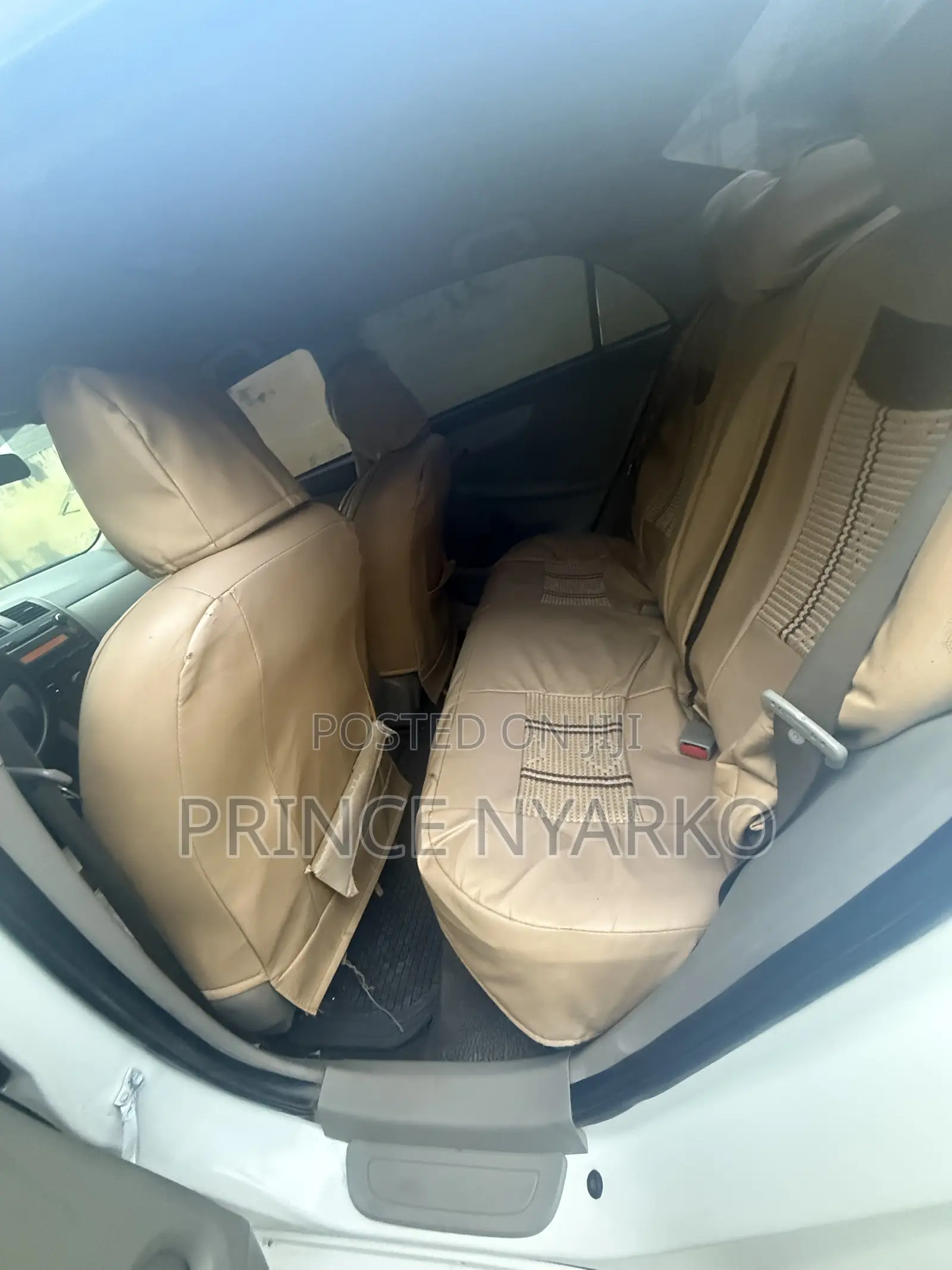 Toyota Corolla LE 4dr Sedan (1.8L 4cyl 4A) 2013 White