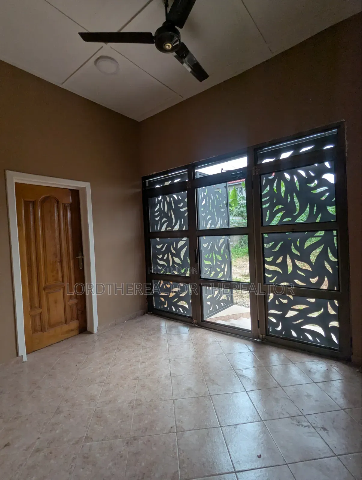 Mini Flat in Ofankor for rent