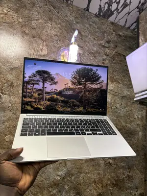 Laptop Samsung Galaxy Book 2 8GB Intel Core i5 SSD 256GB