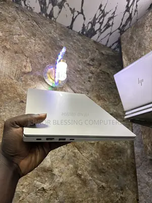 Laptop Samsung Galaxy Book 2 8GB Intel Core i5 SSD 256GB