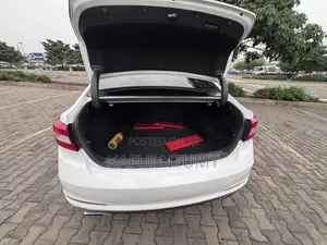 Hyundai Sonata Sport Sedan FWD (2.4L 4cyl 6A) 2017 White