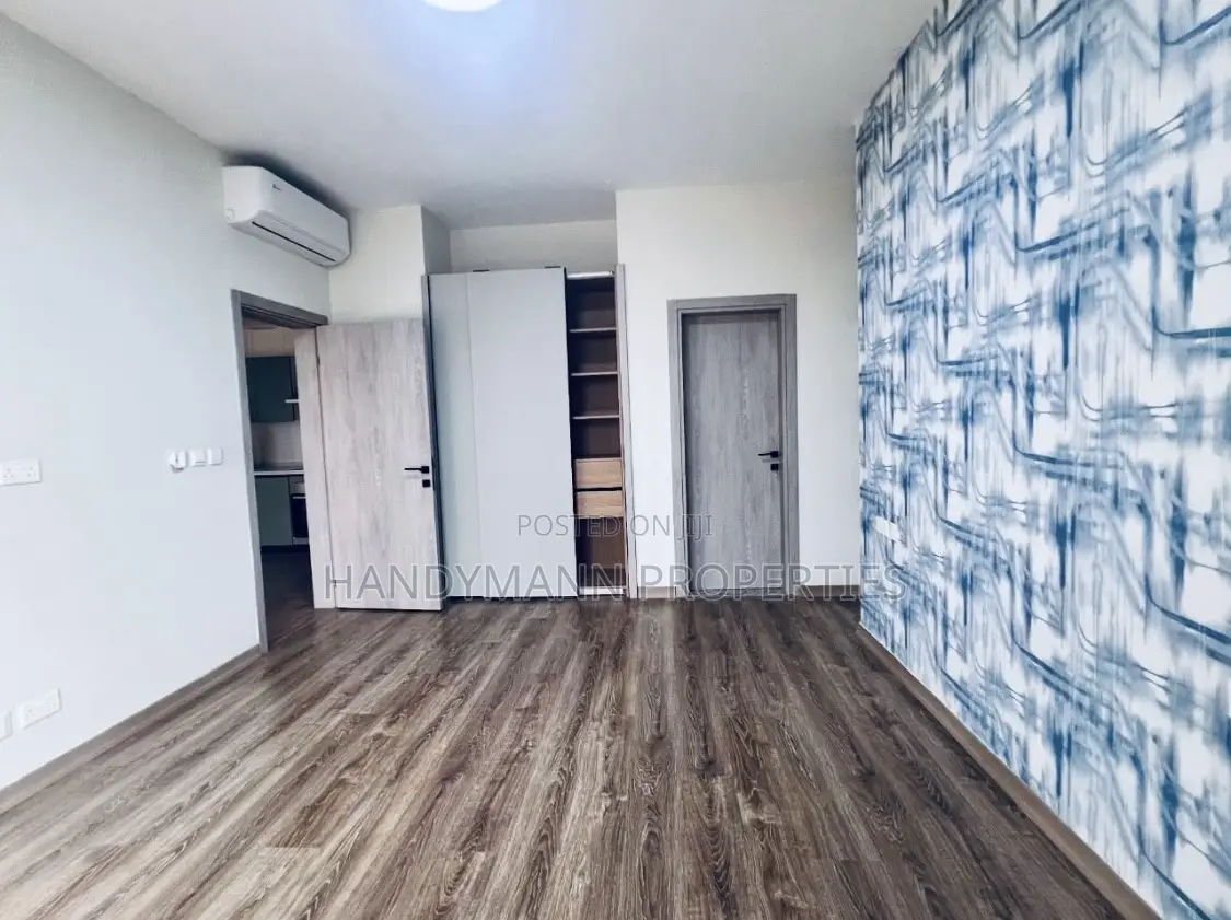Furnished 2bdrm Apartment in West Airport Enclave for rent
