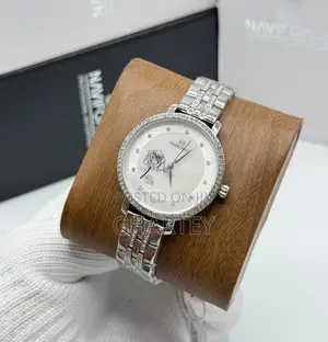 Unique Ladies Chain Strap Ladies Analog Watch