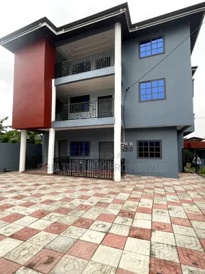 2bdrm Apartment in Dansoman, Round About for rent