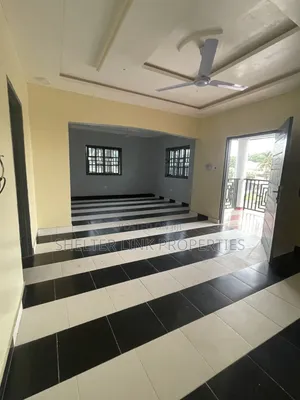 2bdrm Apartment in Dansoman, Round About for rent