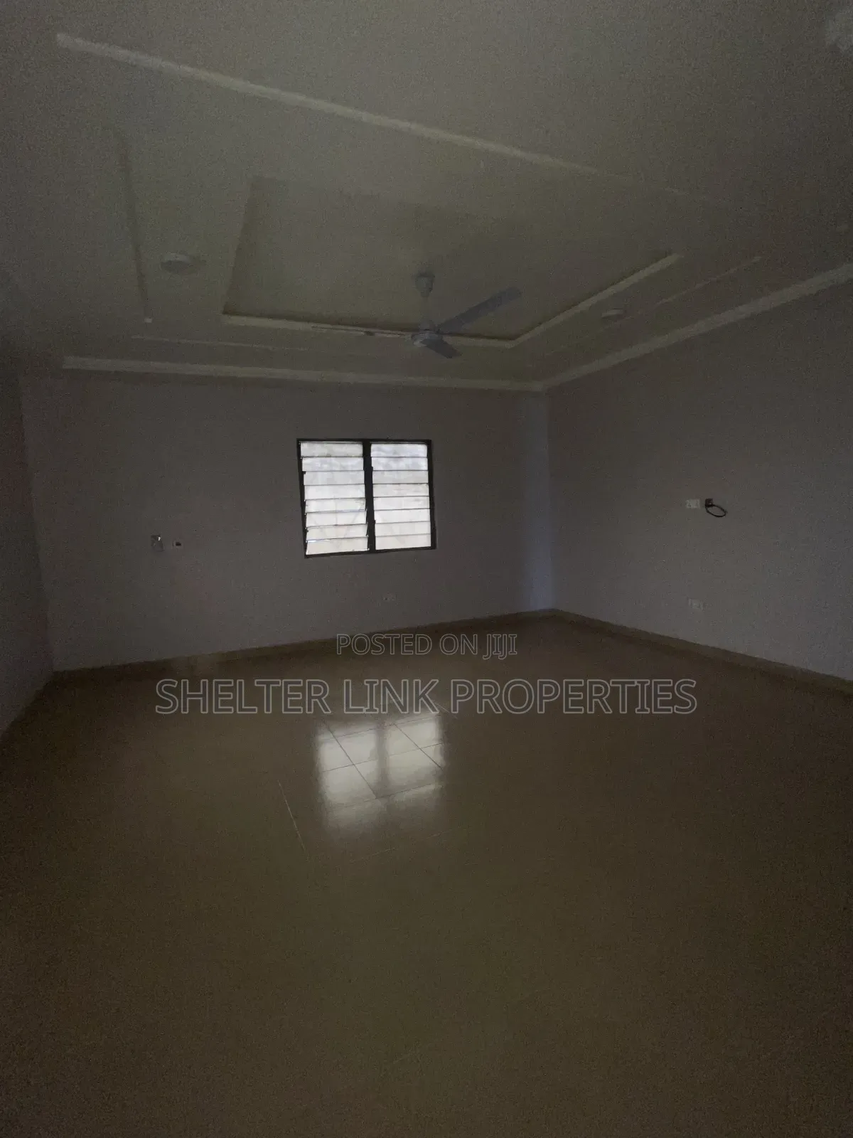 2bdrm Apartment in Dansoman, Round About for rent
