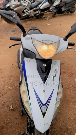 Suzuki GSR 2020 White