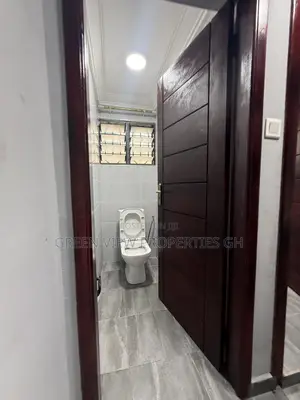 2bdrm Apartment in West Hills Mall Area for rent