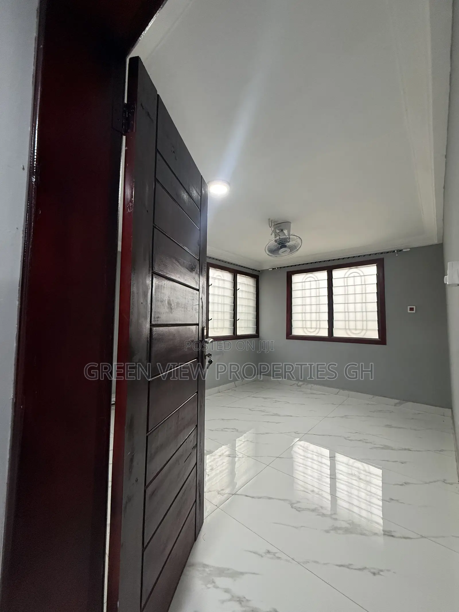2bdrm Apartment in West Hills Mall Area for rent