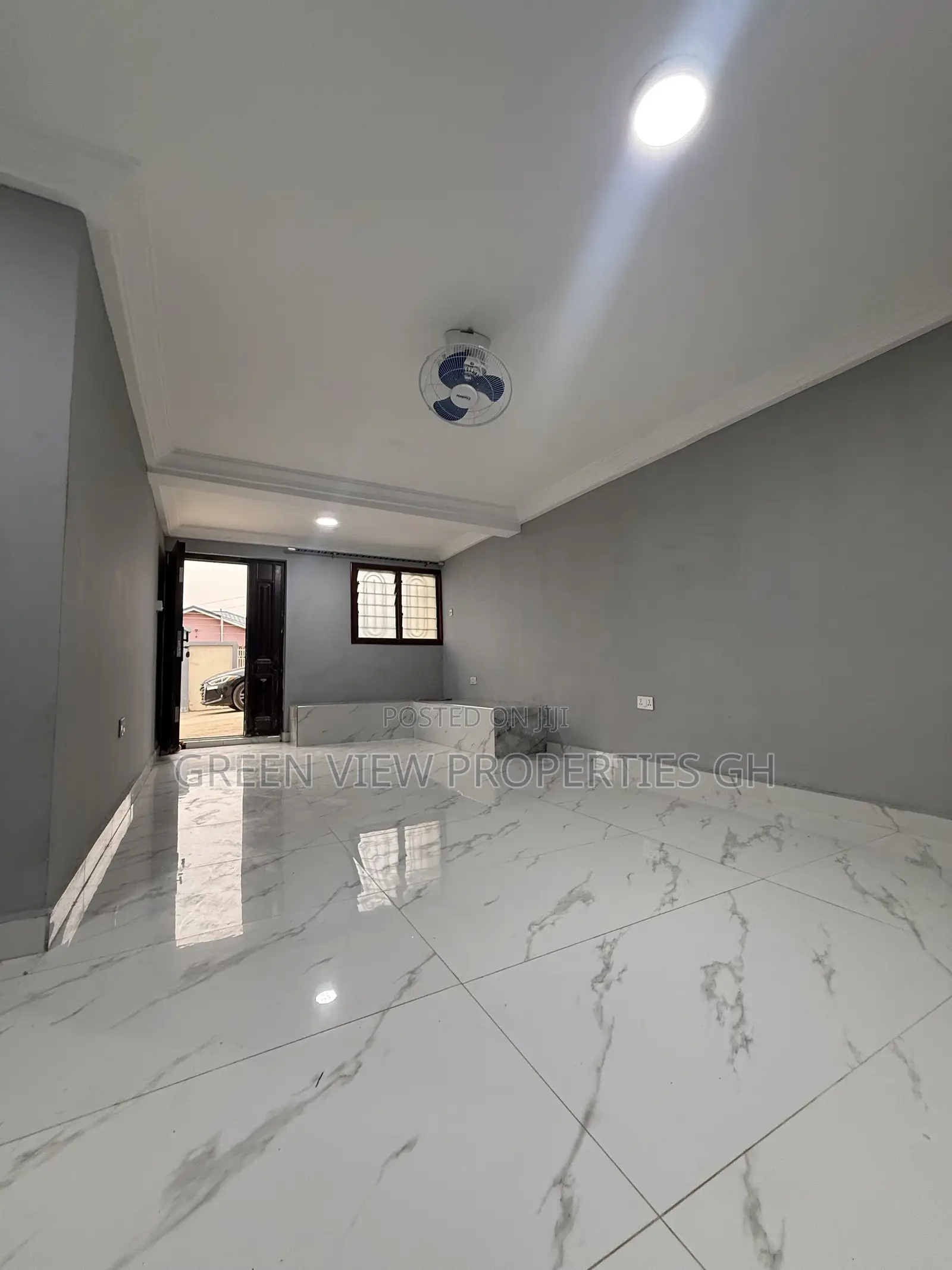 2bdrm Apartment in West Hills Mall Area for rent
