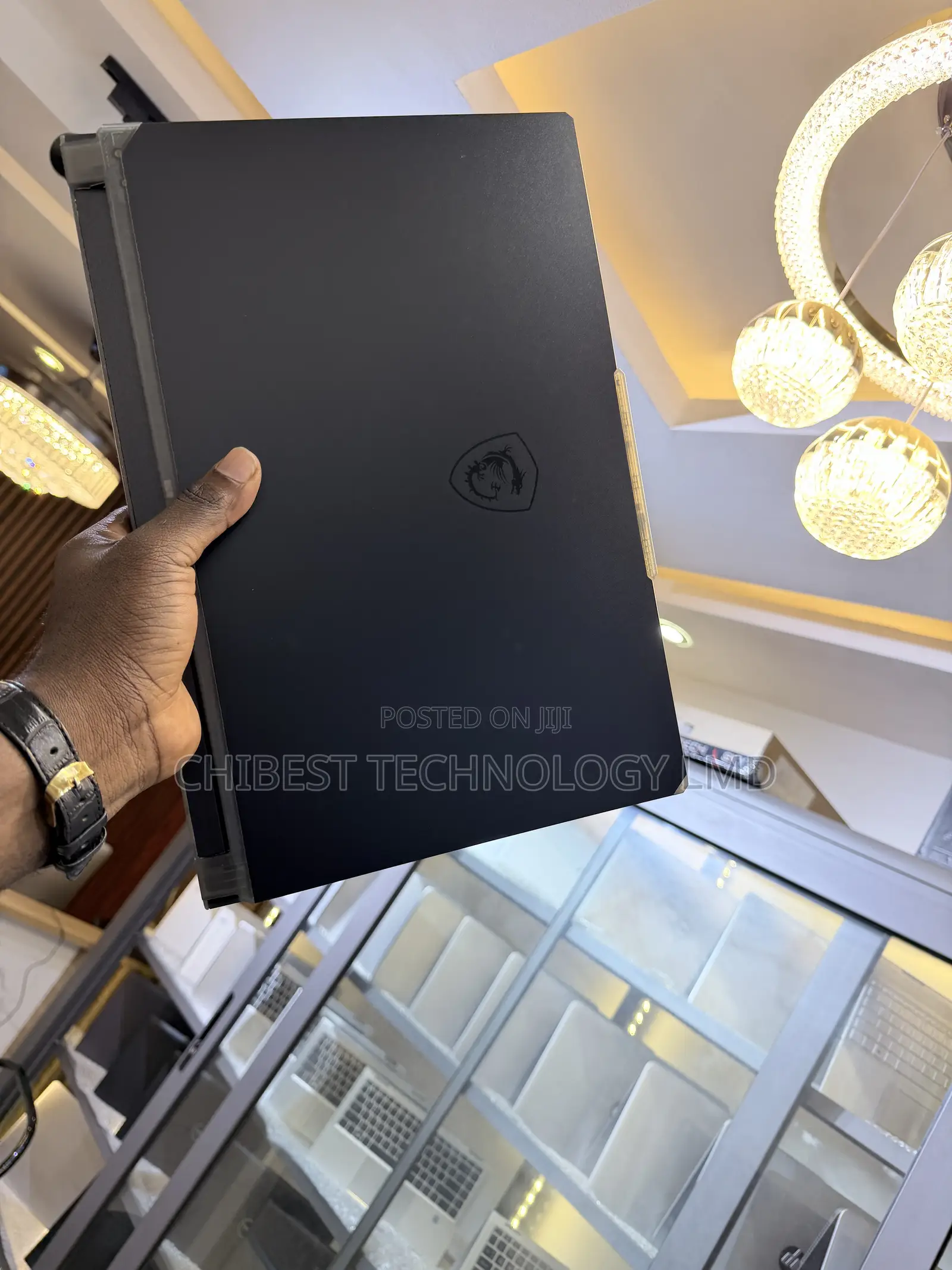 Laptop MSI Cyborg 15 24GB Intel Core i7 SSD 1T
