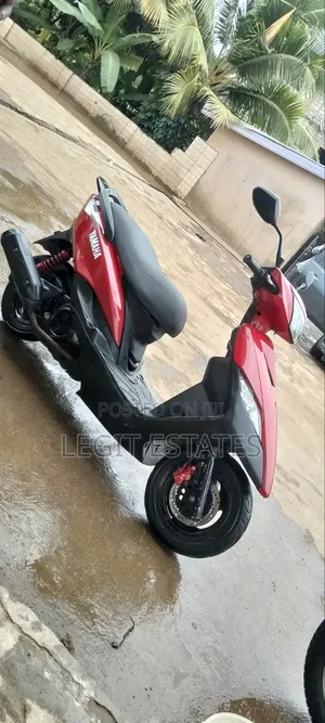 Yamaha 2018 Red