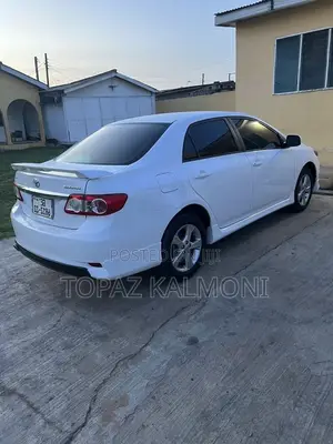 Toyota Corolla 2013 White