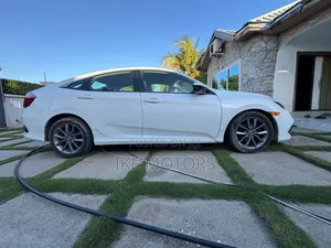 Honda Civic 2019 White