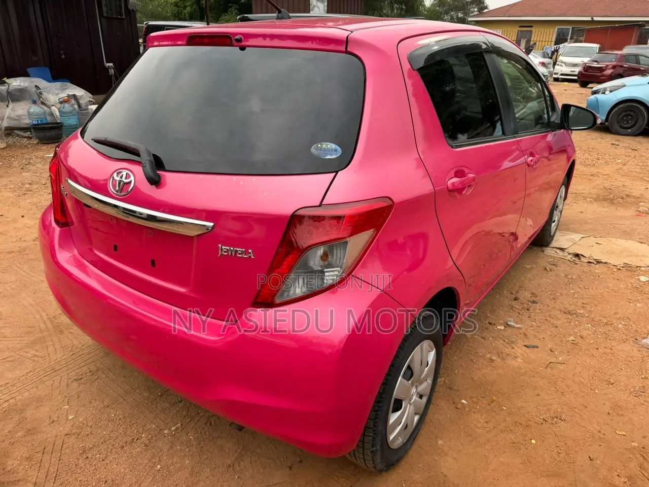 Toyota Vitz 1.3 FWD 5dr 2012 Pink