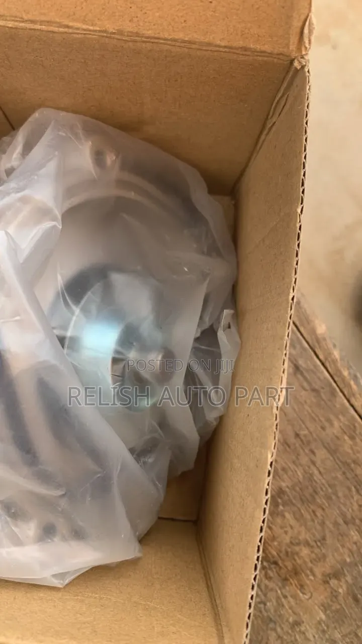Original Water Pump for Mercedes-Benz C250 W204 Model