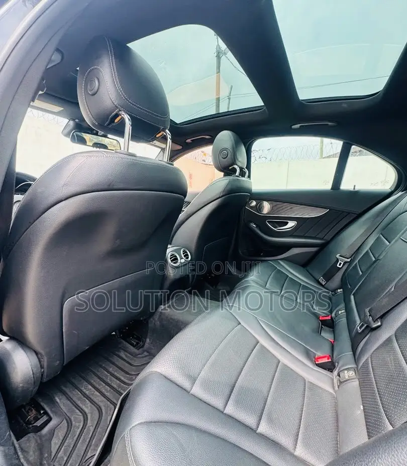 Mercedes-Benz C300 2017 Black