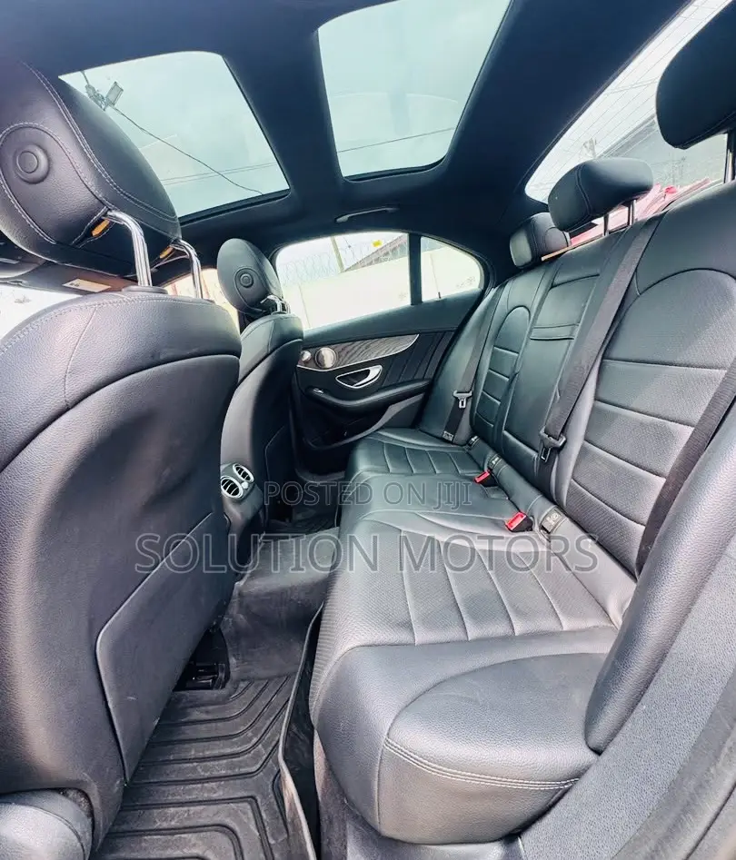 Mercedes-Benz C300 2017 Black