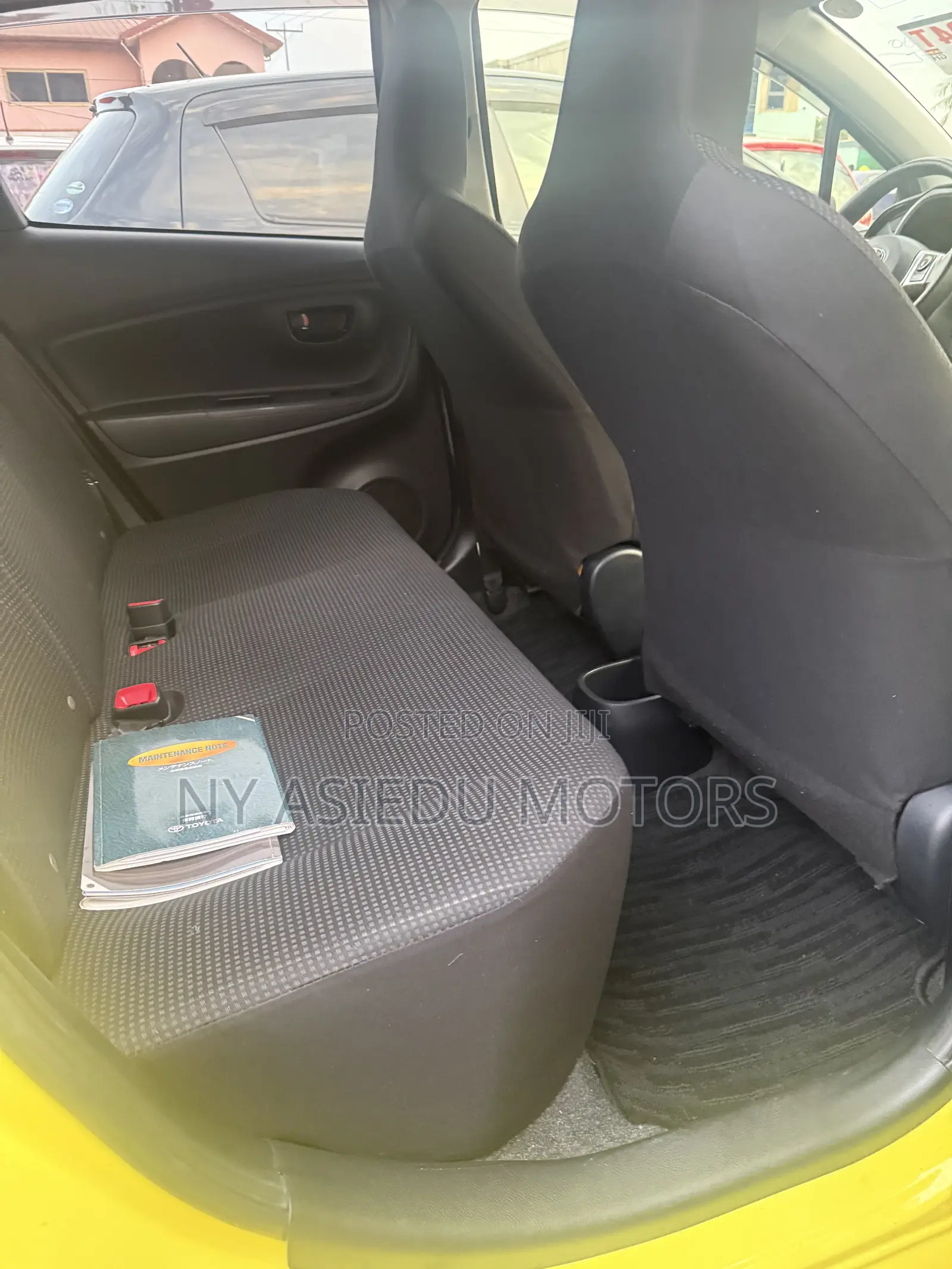 Toyota Vitz 1.3 FWD 5dr 2015 Yellow