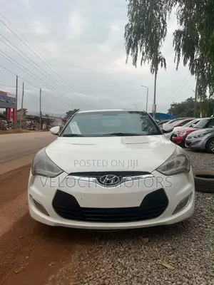 Hyundai Veloster Automatic 2012 White