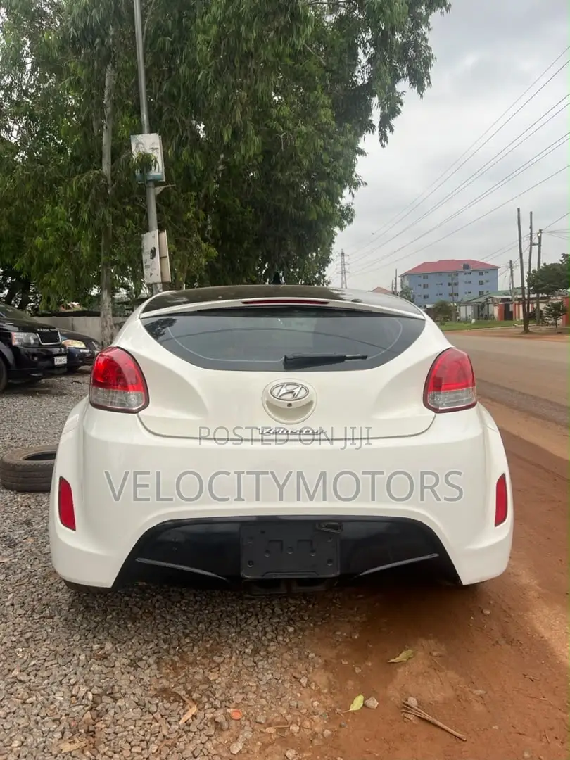 Hyundai Veloster Automatic 2012 White