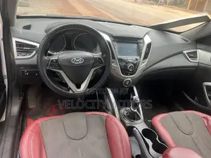 Hyundai Veloster Automatic 2012 White