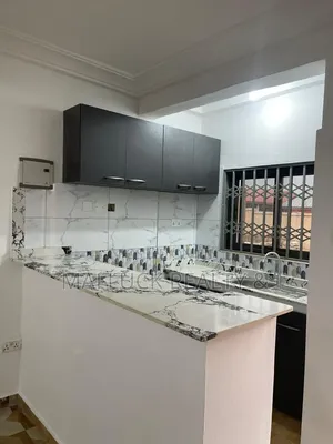 1bdrm Apartment in Lakeside Estate for rent