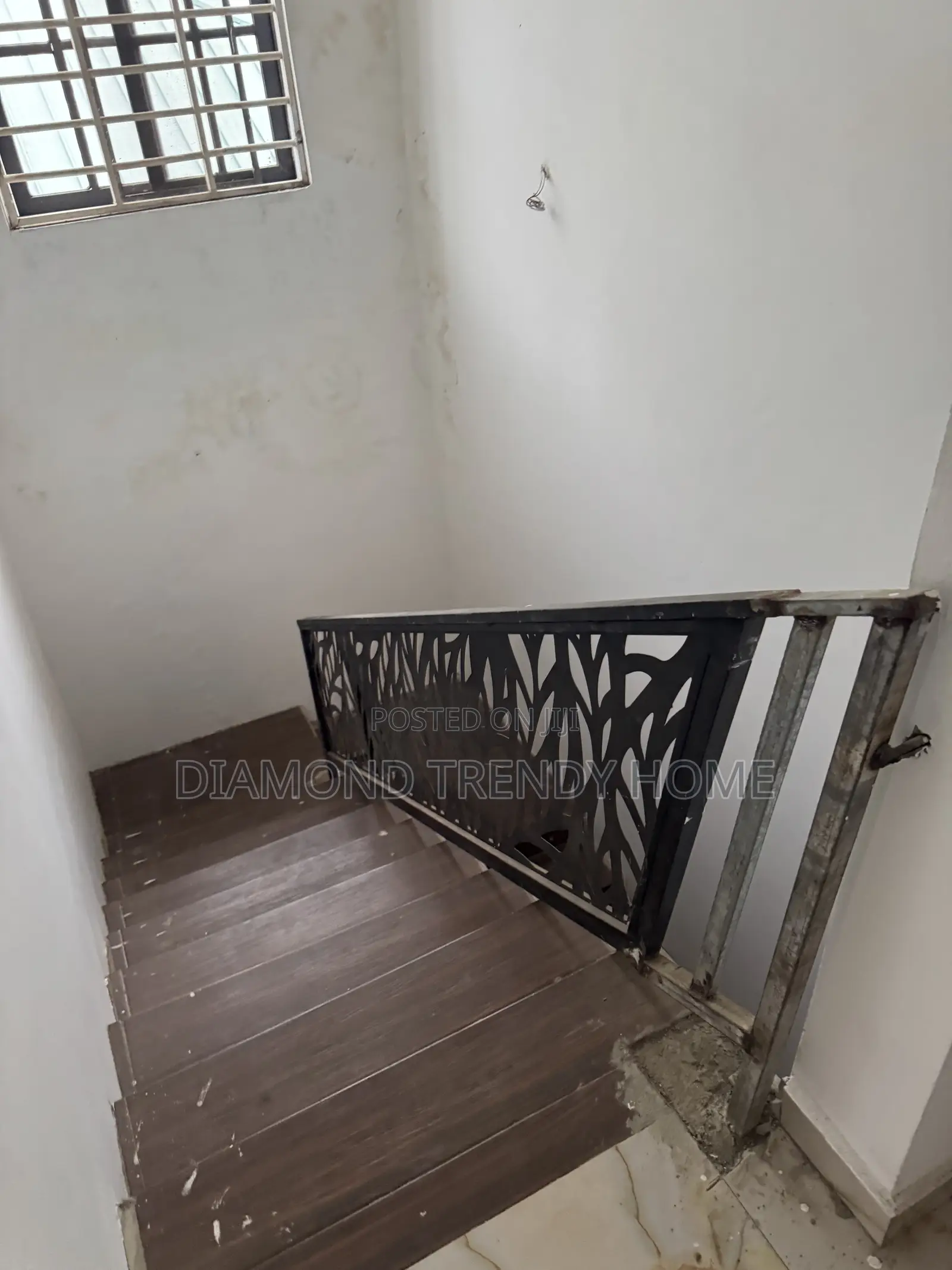 4bdrm Duplex in Baatsona Total for sale