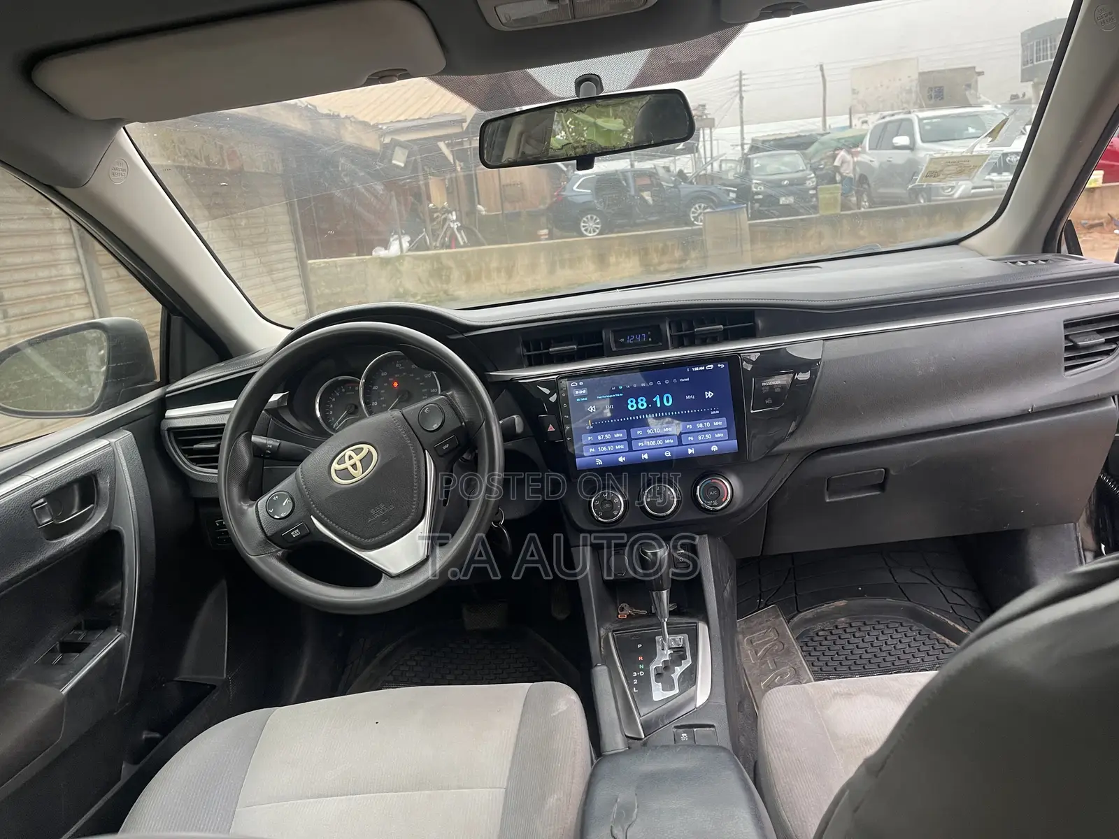 Toyota Corolla LE 4dr Sedan (1.8L 4cyl CVT) 2016 Black