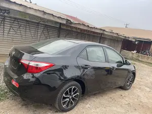 Toyota Corolla LE 4dr Sedan (1.8L 4cyl CVT) 2016 Black