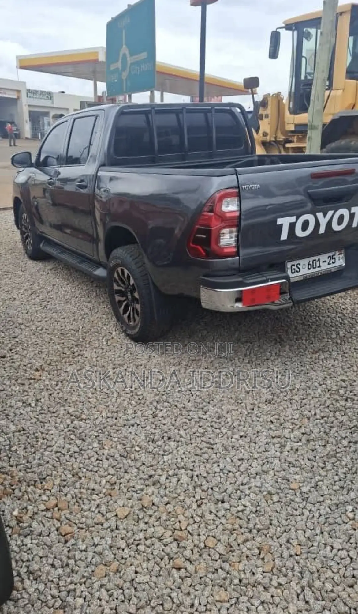 Toyota Hilux Revo Double Cab Deisel 2.4 AWD 2017 Gray