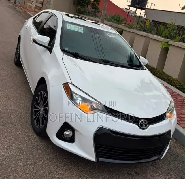 Toyota Corolla S 4dr Sedan (1.8L 4cyl CVT) 2015 White