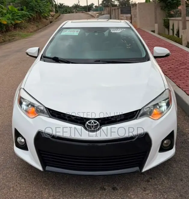 Toyota Corolla S 4dr Sedan (1.8L 4cyl CVT) 2015 White