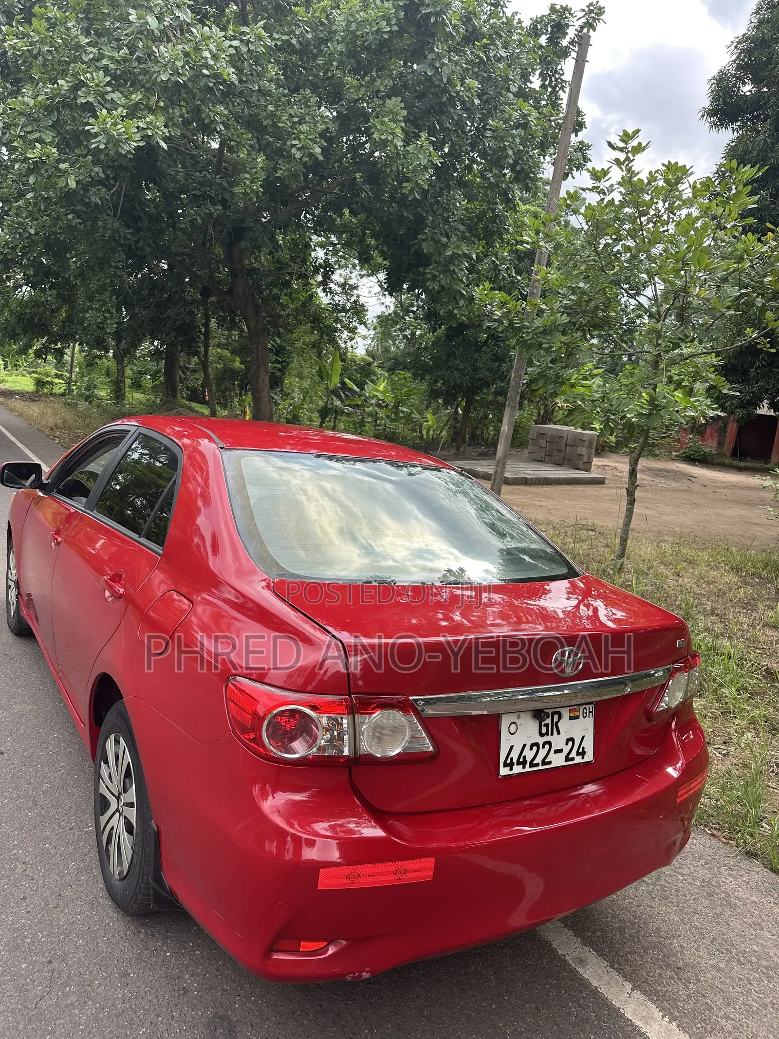 Toyota Corolla LE 4dr Sedan (1.8L 4cyl 4A) 2013 Red