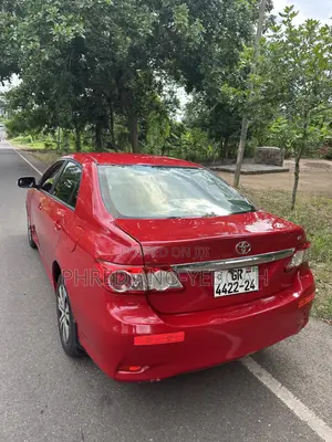 Toyota Corolla LE 4dr Sedan (1.8L 4cyl 4A) 2013 Red