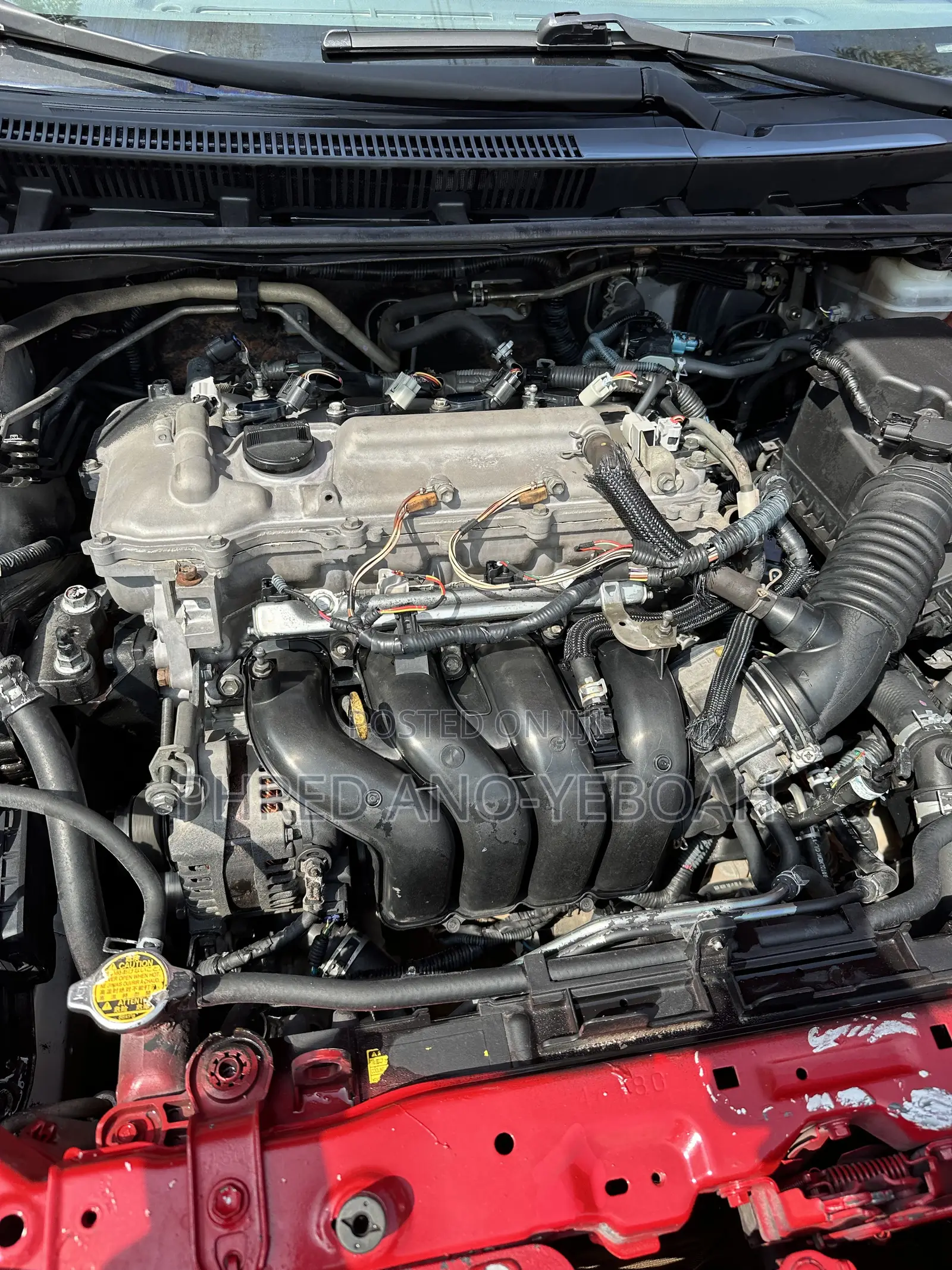 Toyota Corolla LE 4dr Sedan (1.8L 4cyl 4A) 2013 Red