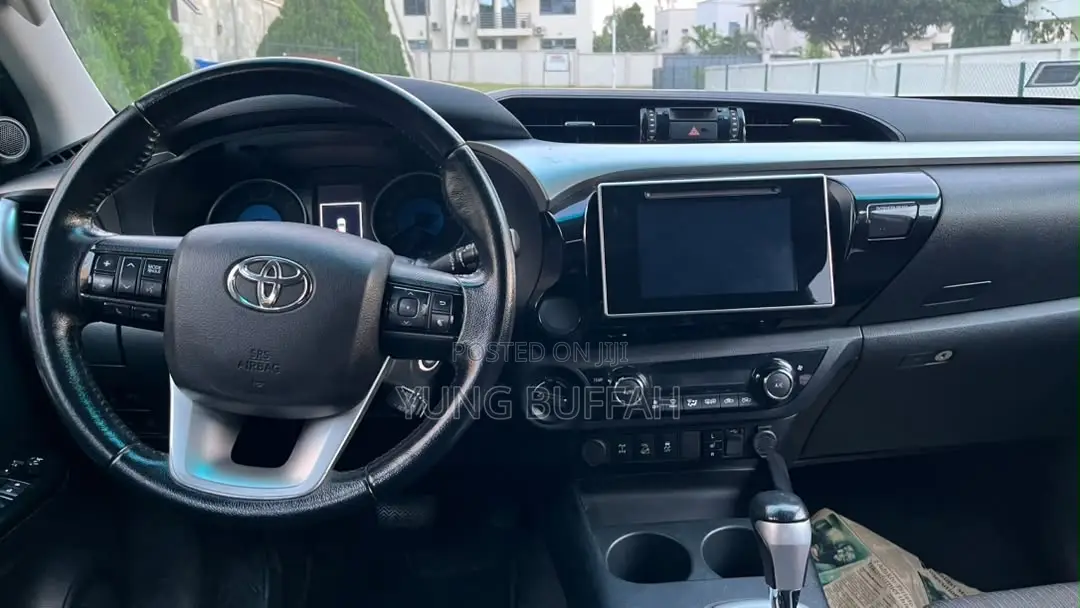 Toyota Hilux SR5 4x4 2018 Blue