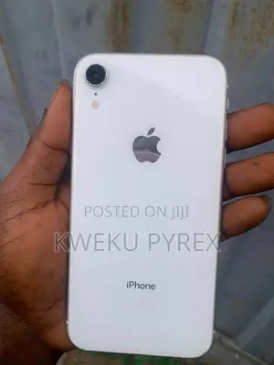 Apple iPhone XR 64 GB White